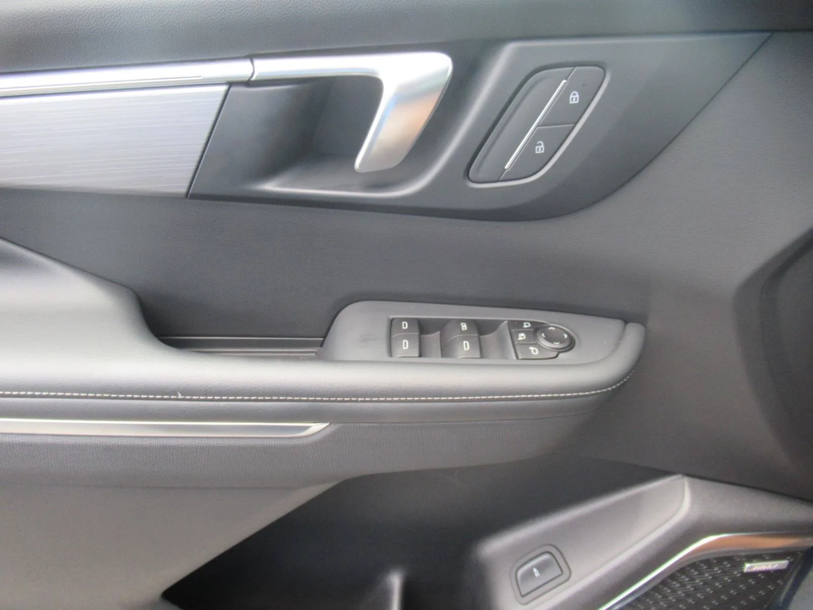 Used 2025 Blue Buick Preferred image 20