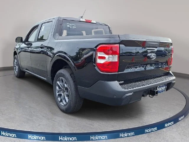 New 2026 Shadow Black Ford XLT image 5