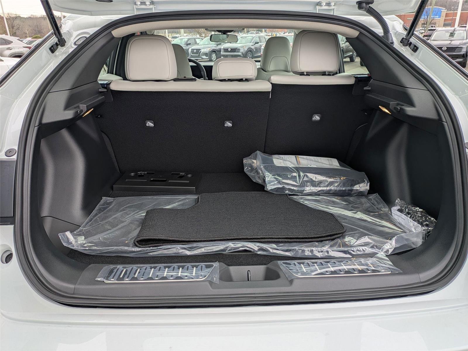 New 2026 Everest White Pearl TriCoat Nissan SV+ image 29