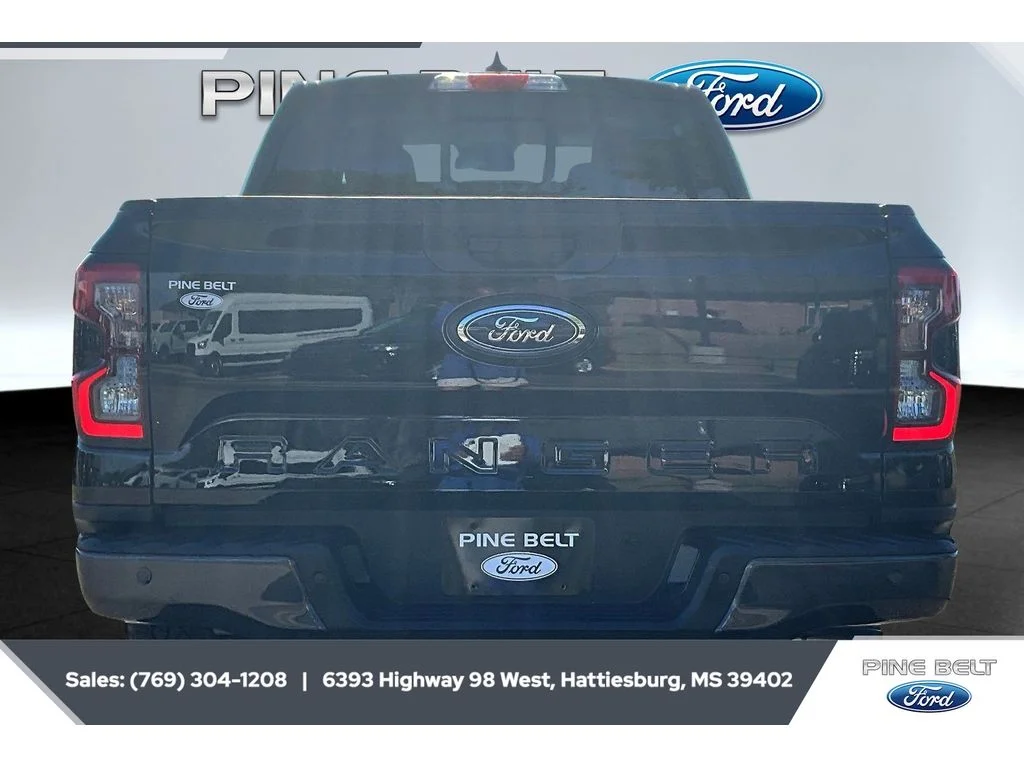 New 2025 Shadow Black Ford XLT image 4