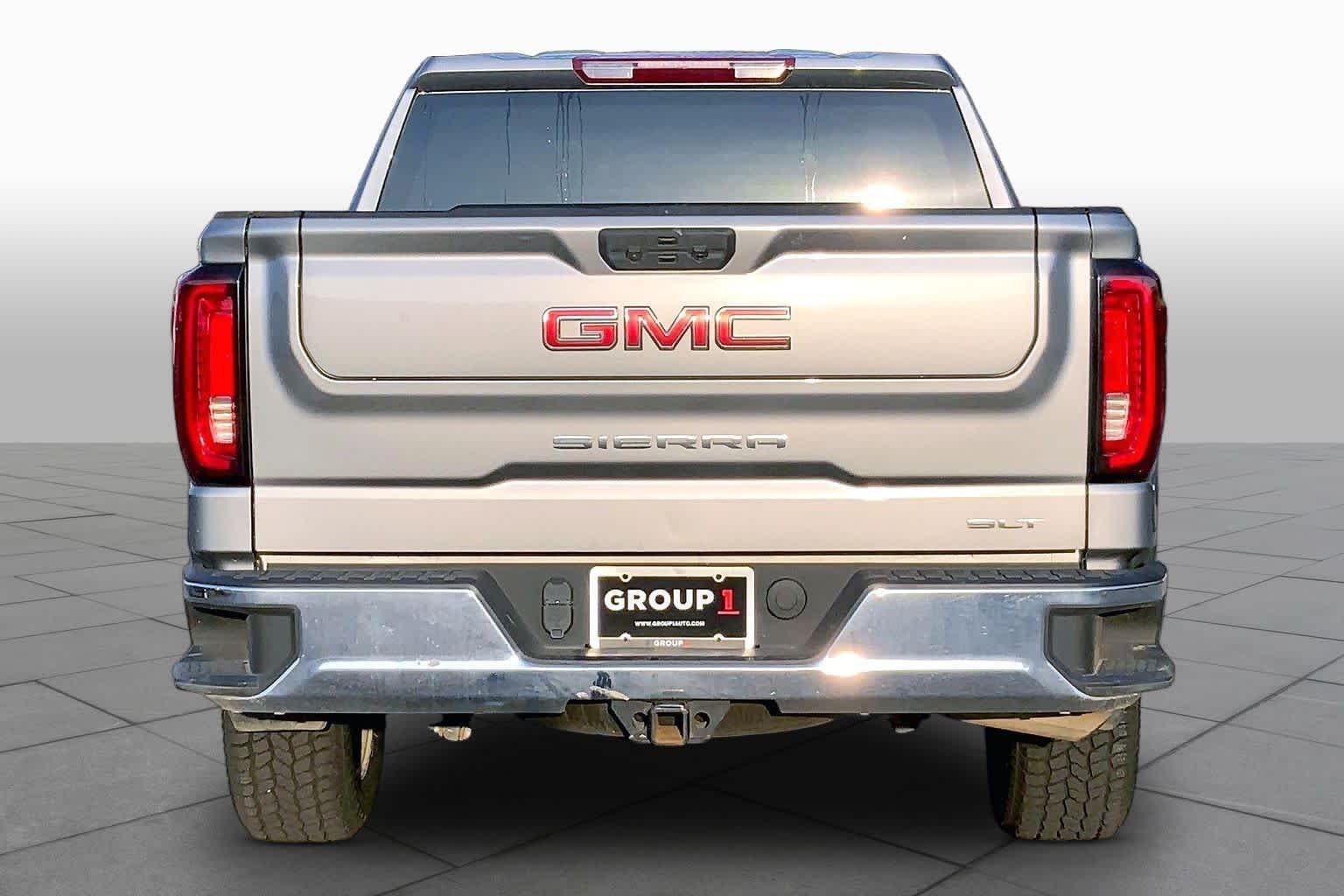 Used 2025 Sterling Metallic GMC SLT image 5