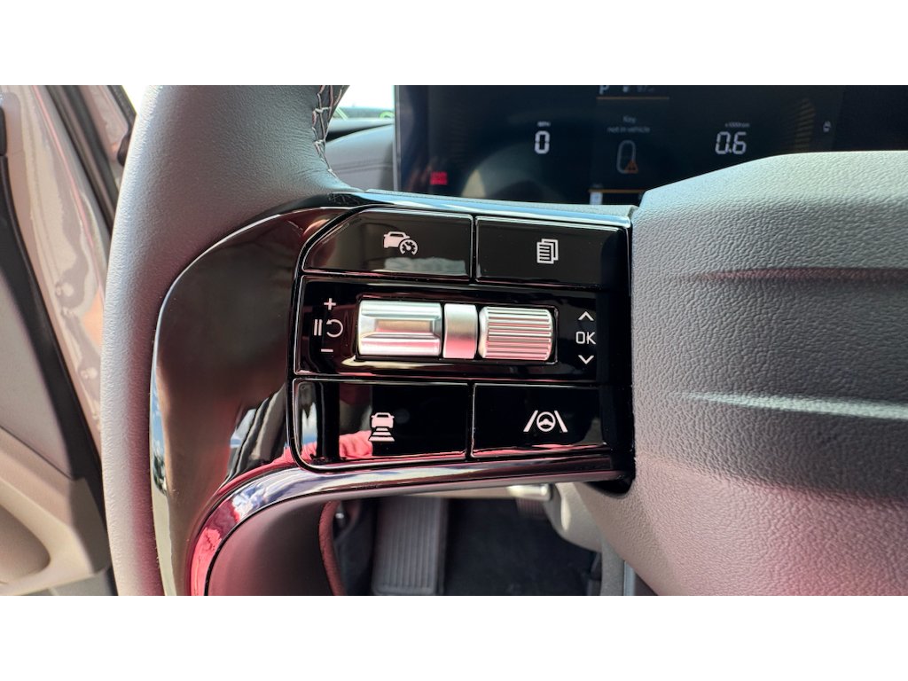New 2027 Ceramic Silver Kia LXS image 10