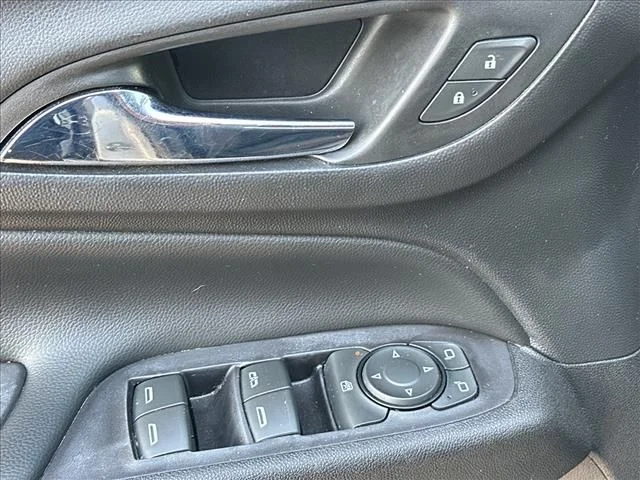 Used 2019 Silver Chevrolet LT image 20