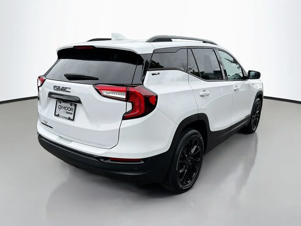 Used 2023 Summit White GMC SLT image 6