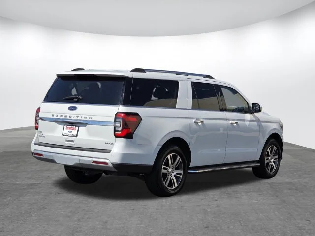 Certified Used 2022 Oxford White Ford Limited image 4