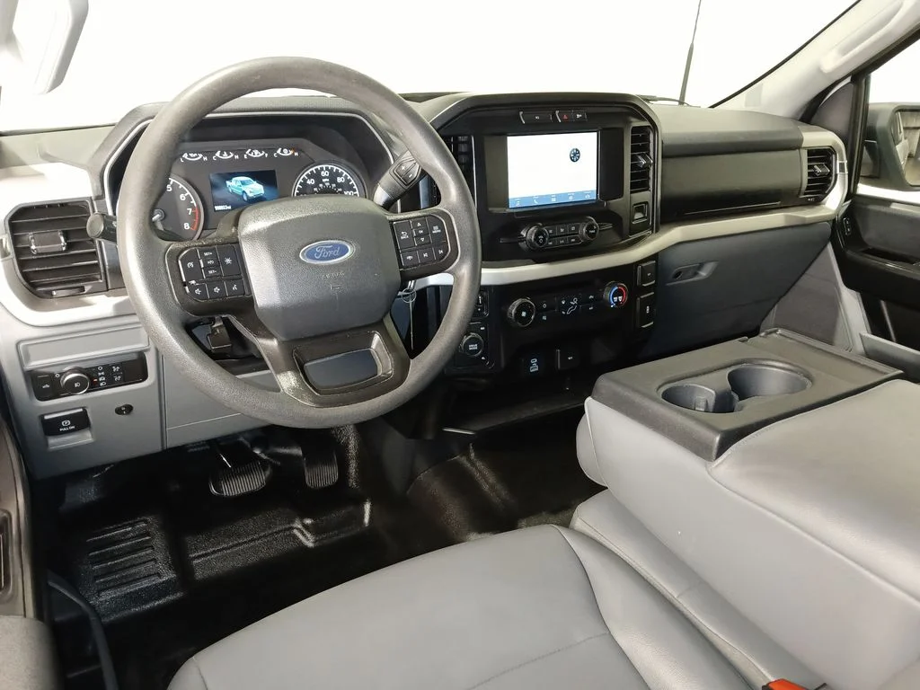 Used 2021 White Ford XL image 7