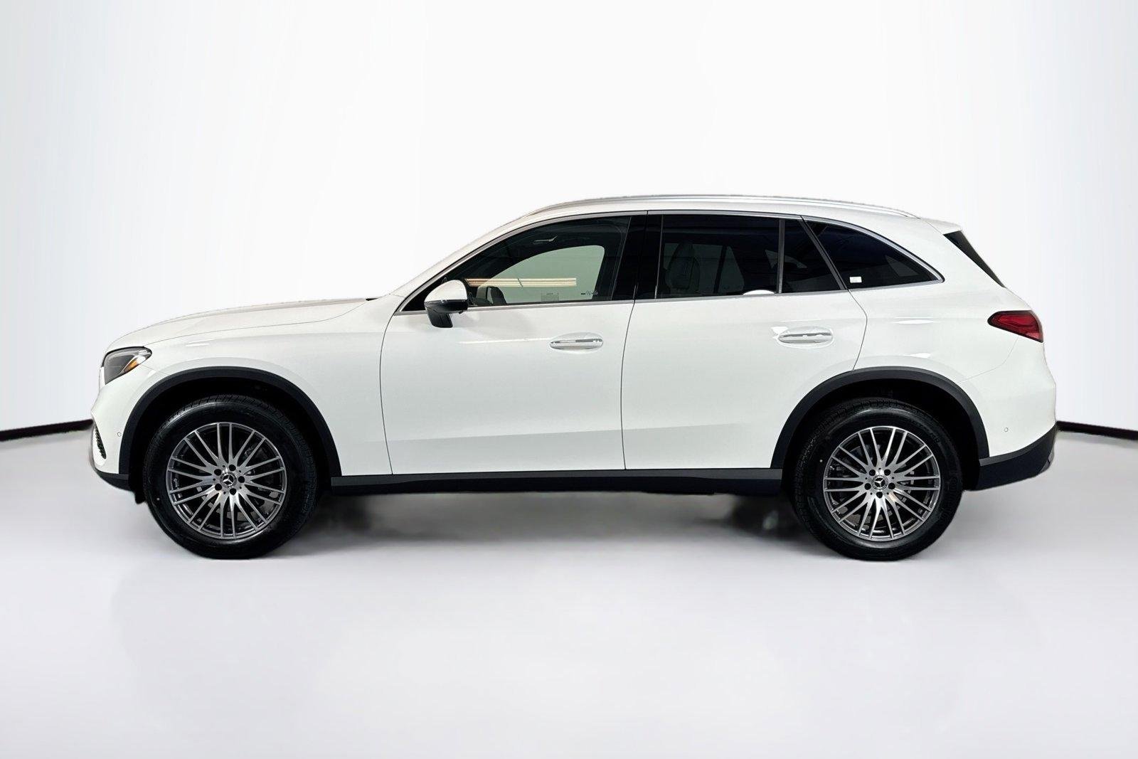 New 2026 Polar White Mercedes-Benz GLC 300 image 8
