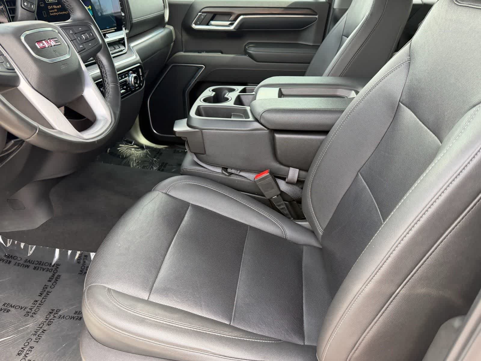 2024 GMC Sierra 1500 SLT - Photo 19