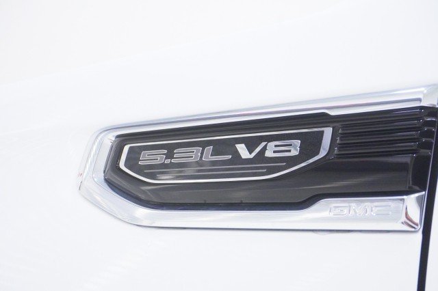 New 2026 Summit White GMC SLE image 11