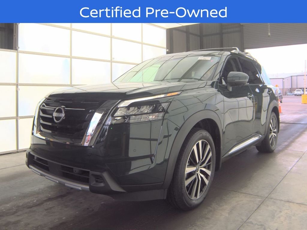 Used 2025 Green Pearl Nissan Platinum image 2