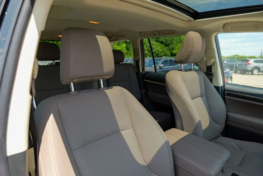 Used 2023 Caviar Lexus 460 image 39