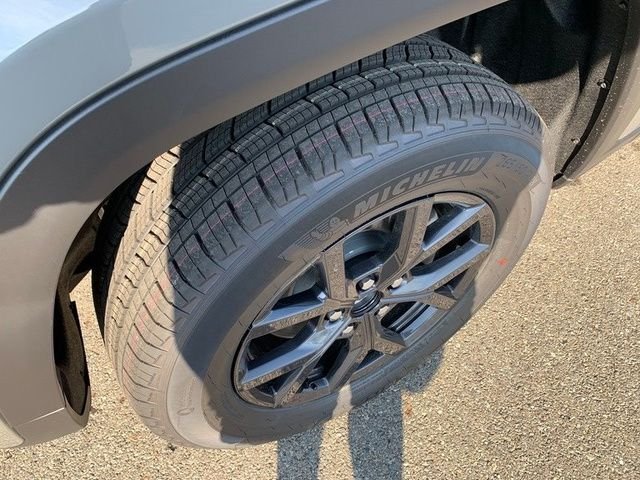 New 2027 Sting-Gray Clearcoat Jeep Laredo Altitude image 10