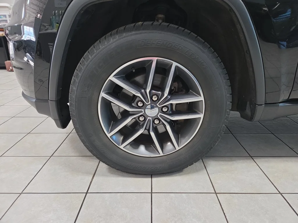 Used 2018 Black Jeep Limited image 49