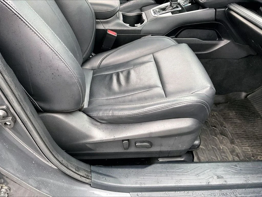 Used 2022 Magnetite Gray Metallic Subaru Limited image 35