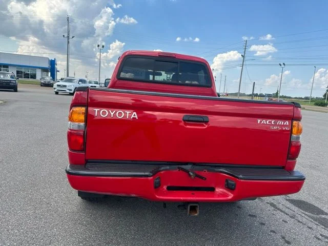 Used 2004 Radiant Red Toyota Base image 18