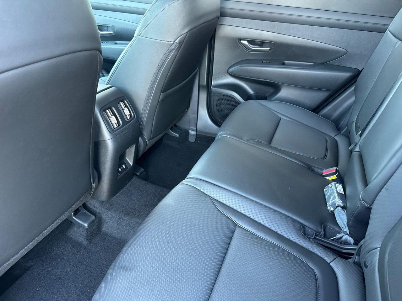 New 2026 Gray Hyundai SEL Premium FWD image 11