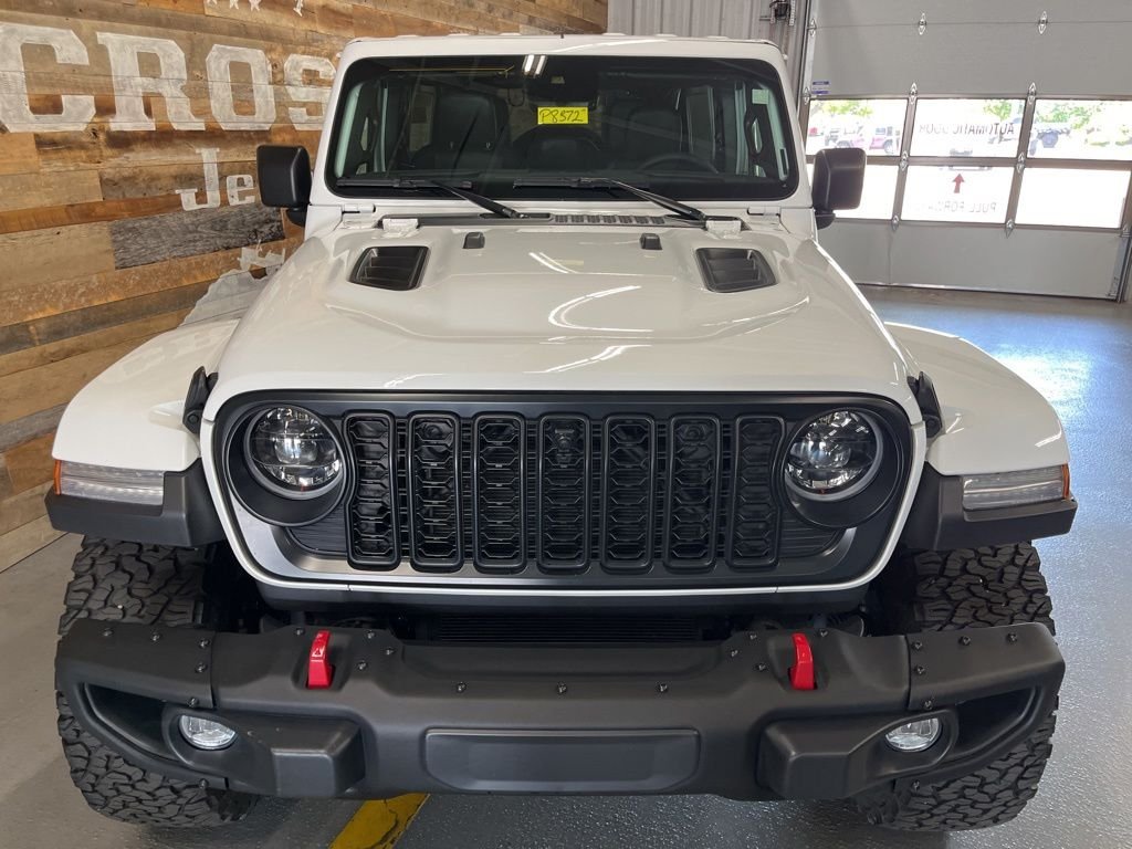 Used 2025 Bright White Clearcoat Jeep Rubicon X image 8