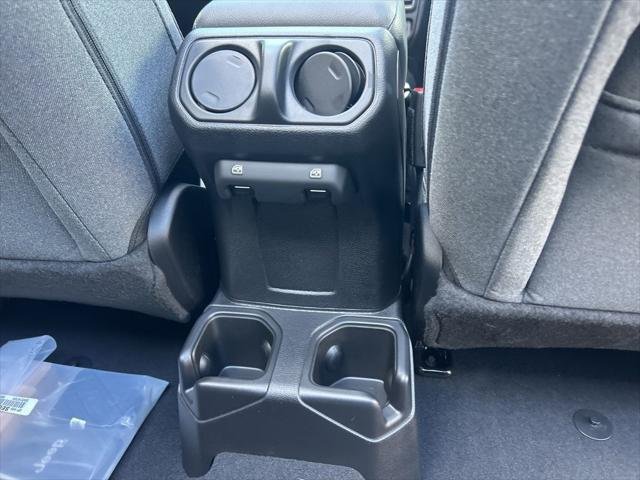 2025 Jeep Wrangler 4-Door Willys - Photo 28