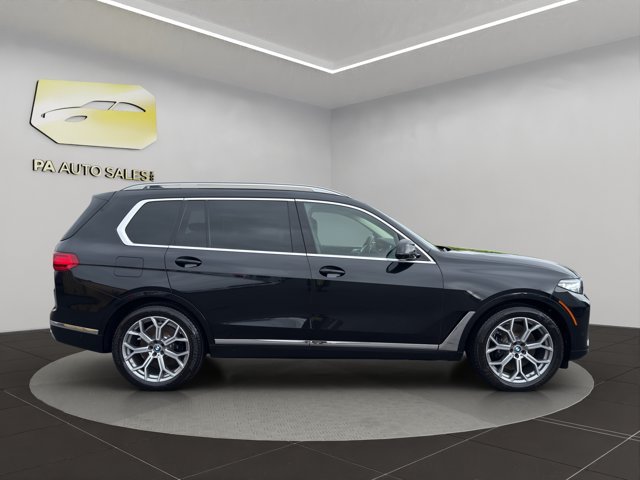 Used 2021 Black Sapphire Metallic BMW xDrive40i image 8