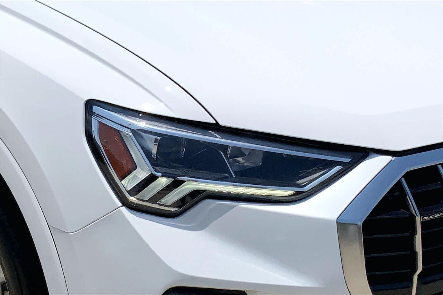 Used 2025 Arkona White Audi S line Premium image 27