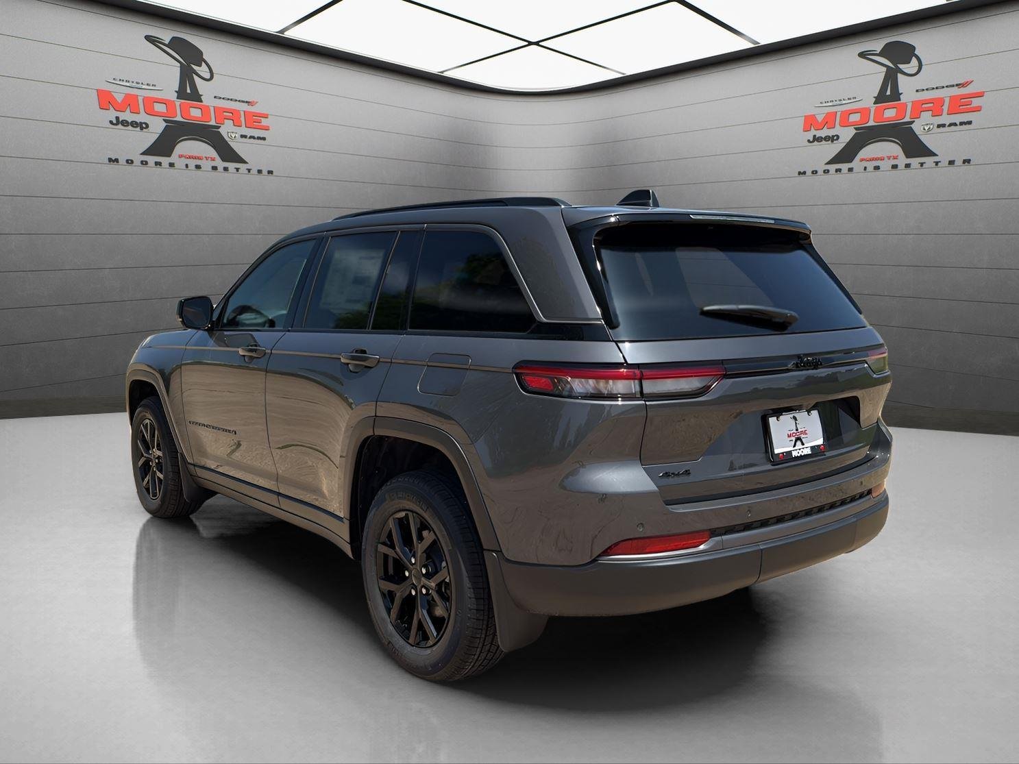 New 2026 Baltic Gray Metallic Clearcoat Jeep Laredo Altitude image 6