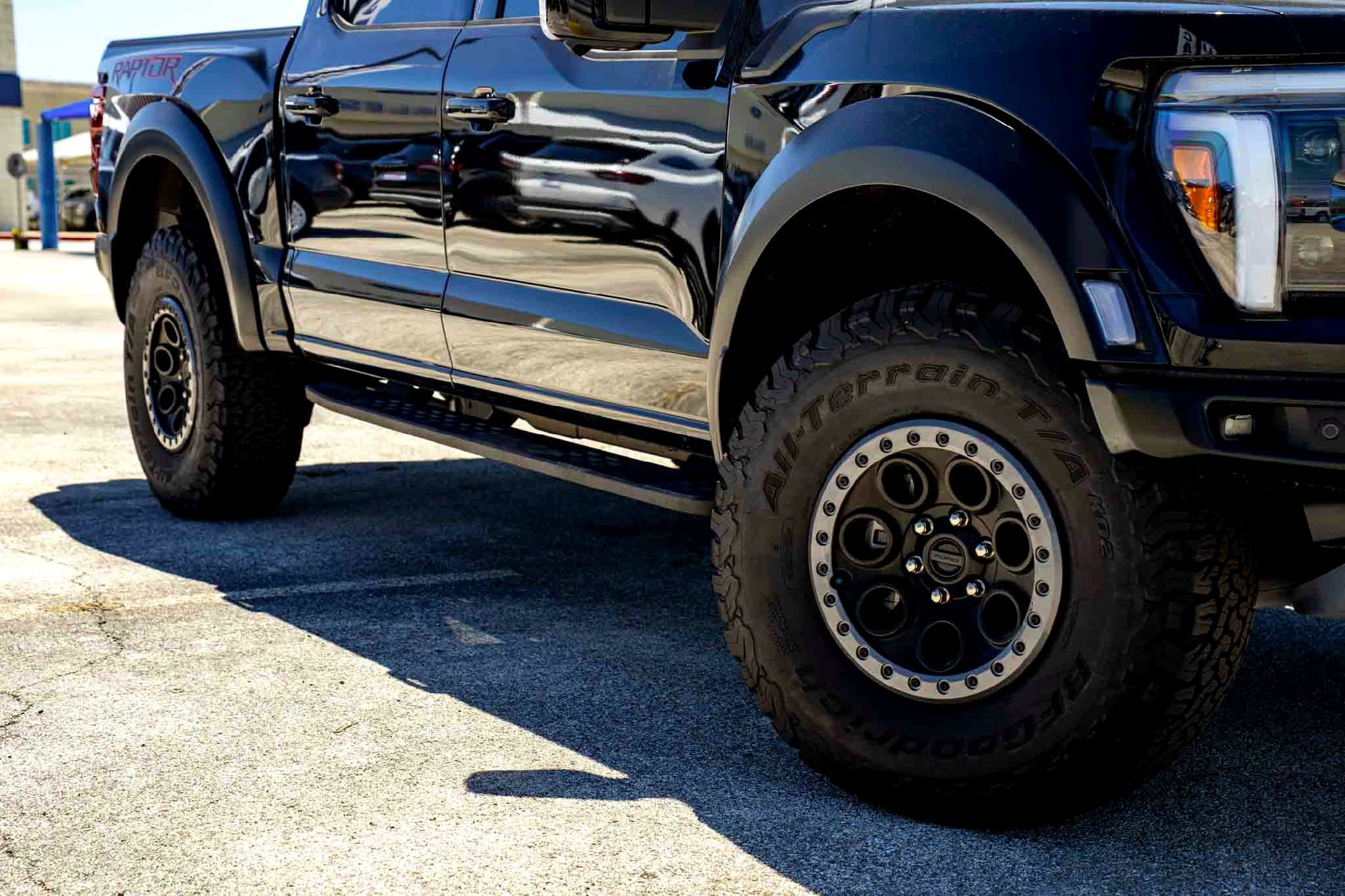 New 2025 Agate Black Metallic Ford Raptor image 2