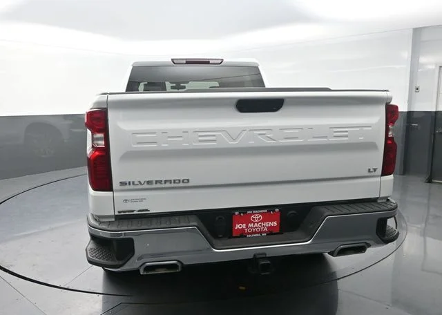 Used 2022 White Chevrolet LT image 7