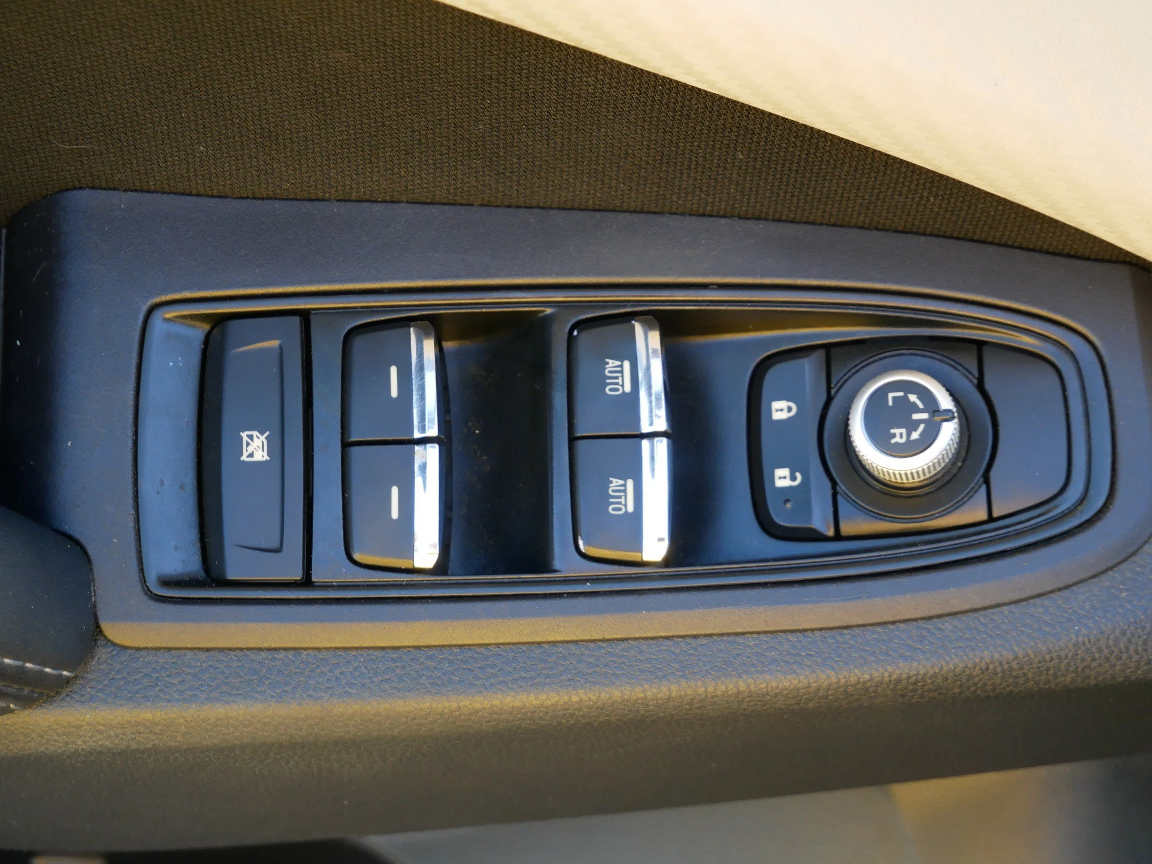 Used 2020 Magnetite Gray Metallic Subaru Premium image 20
