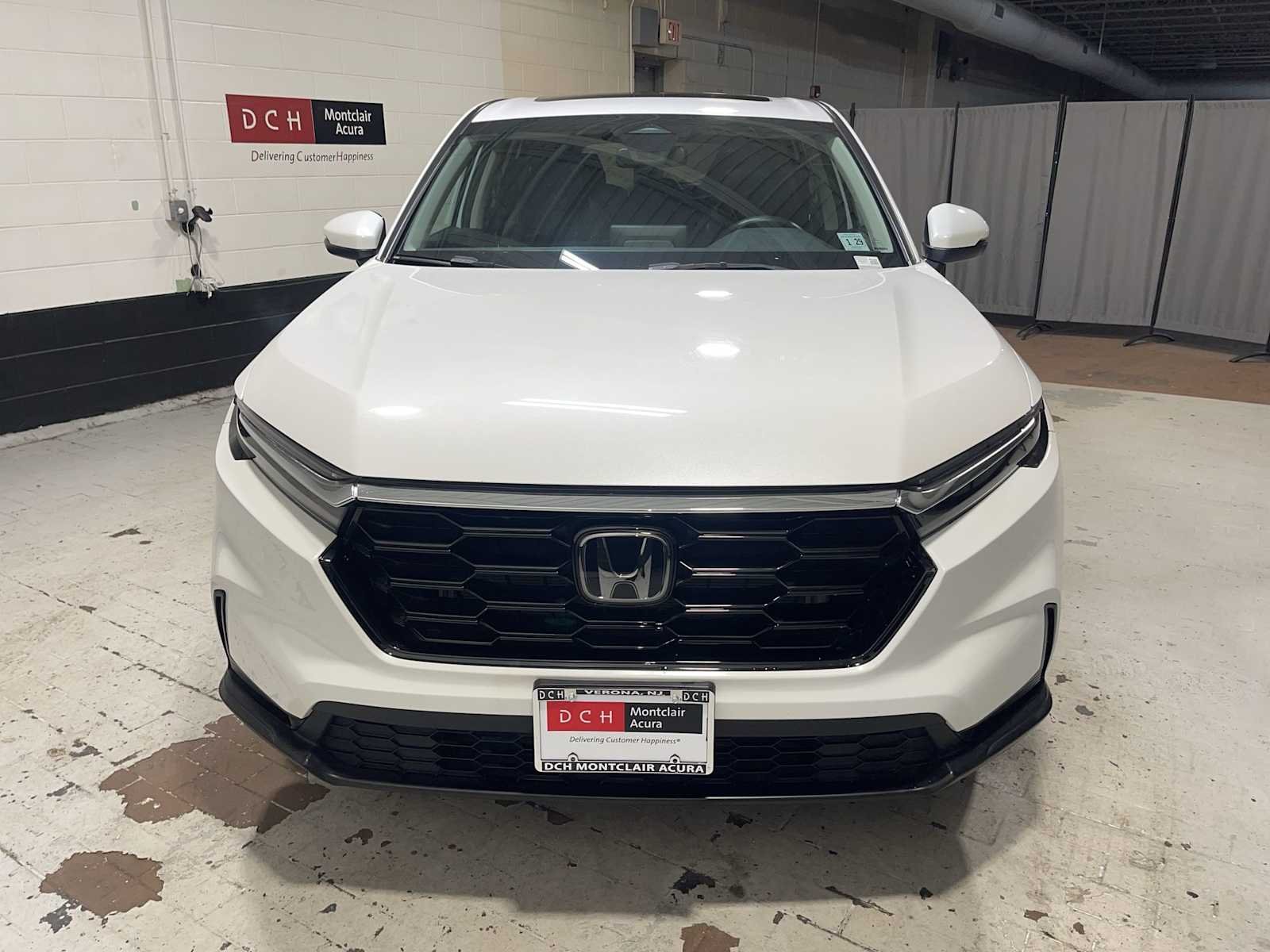 Used 2024 Platinum White Pearl Honda EX image 6