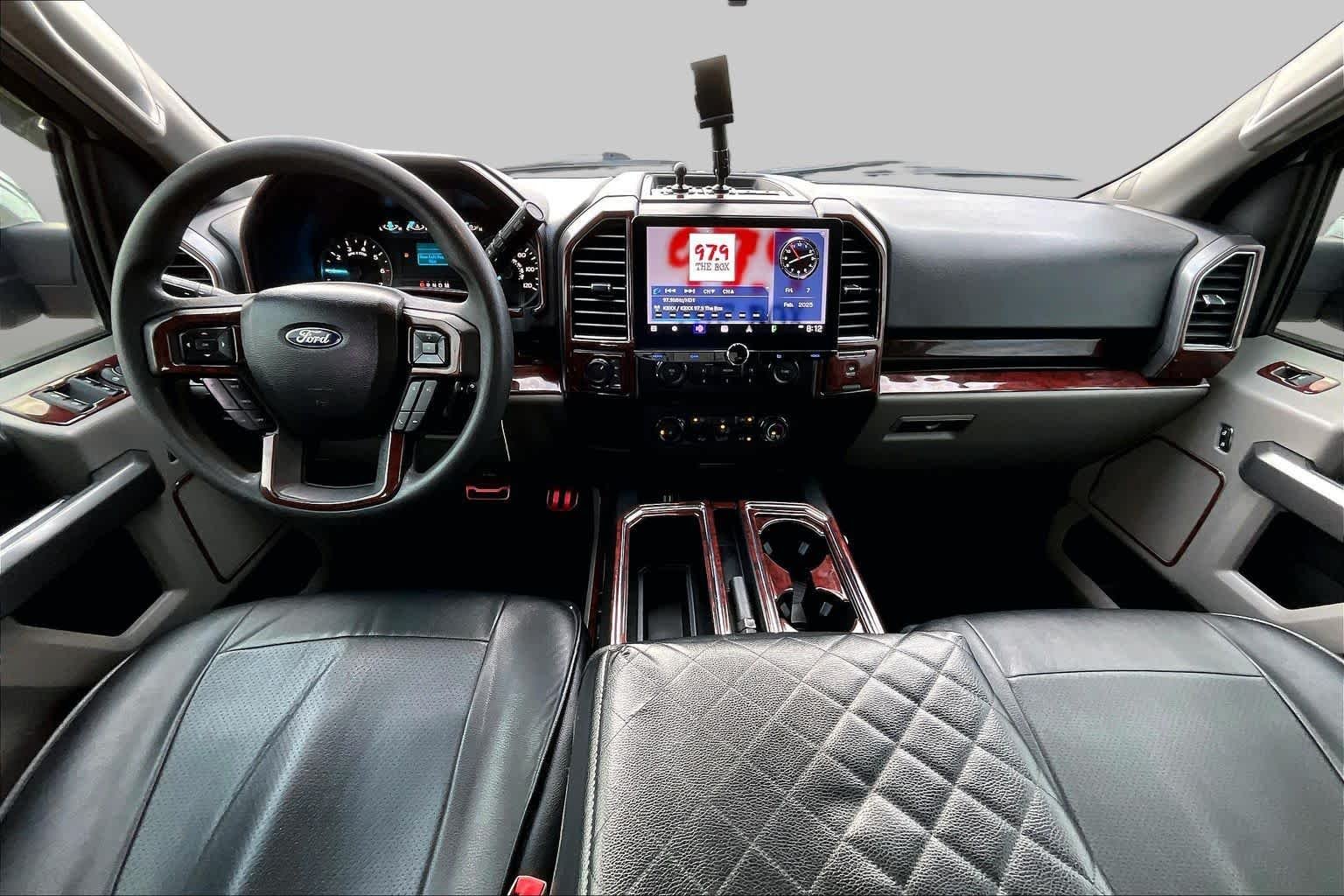Used 2019 Oxford White Ford XLT image 14