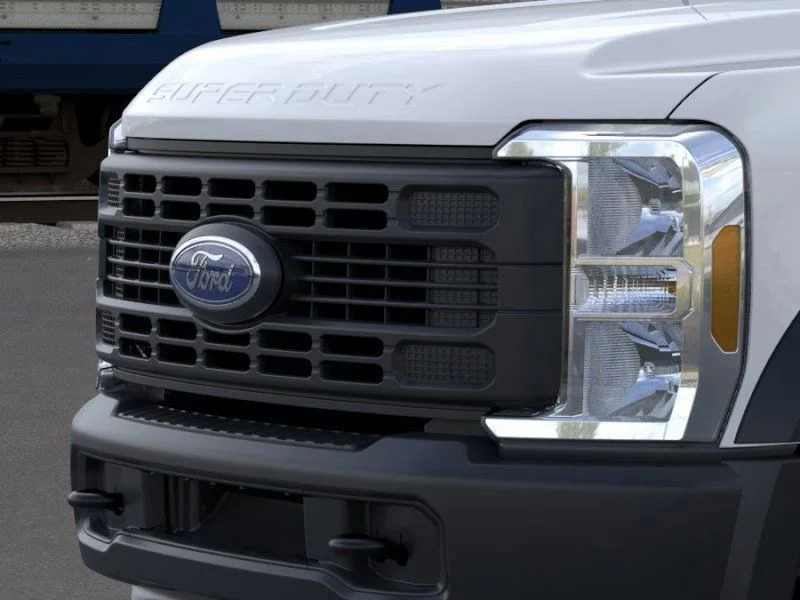 New 2026 Oxford White Ford F-550® XL image 17