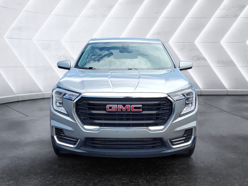 Used 2024 Silver GMC SLE image 2