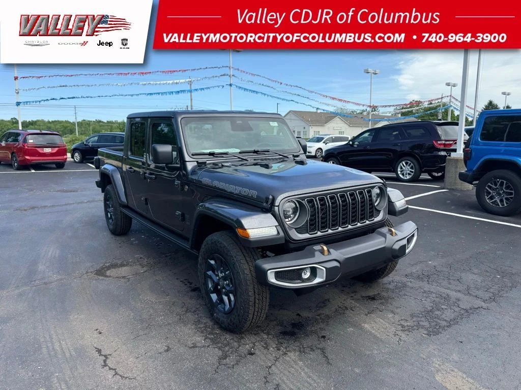 2026 Jeep Gladiator 85th Anniversary Edition Auto's photo