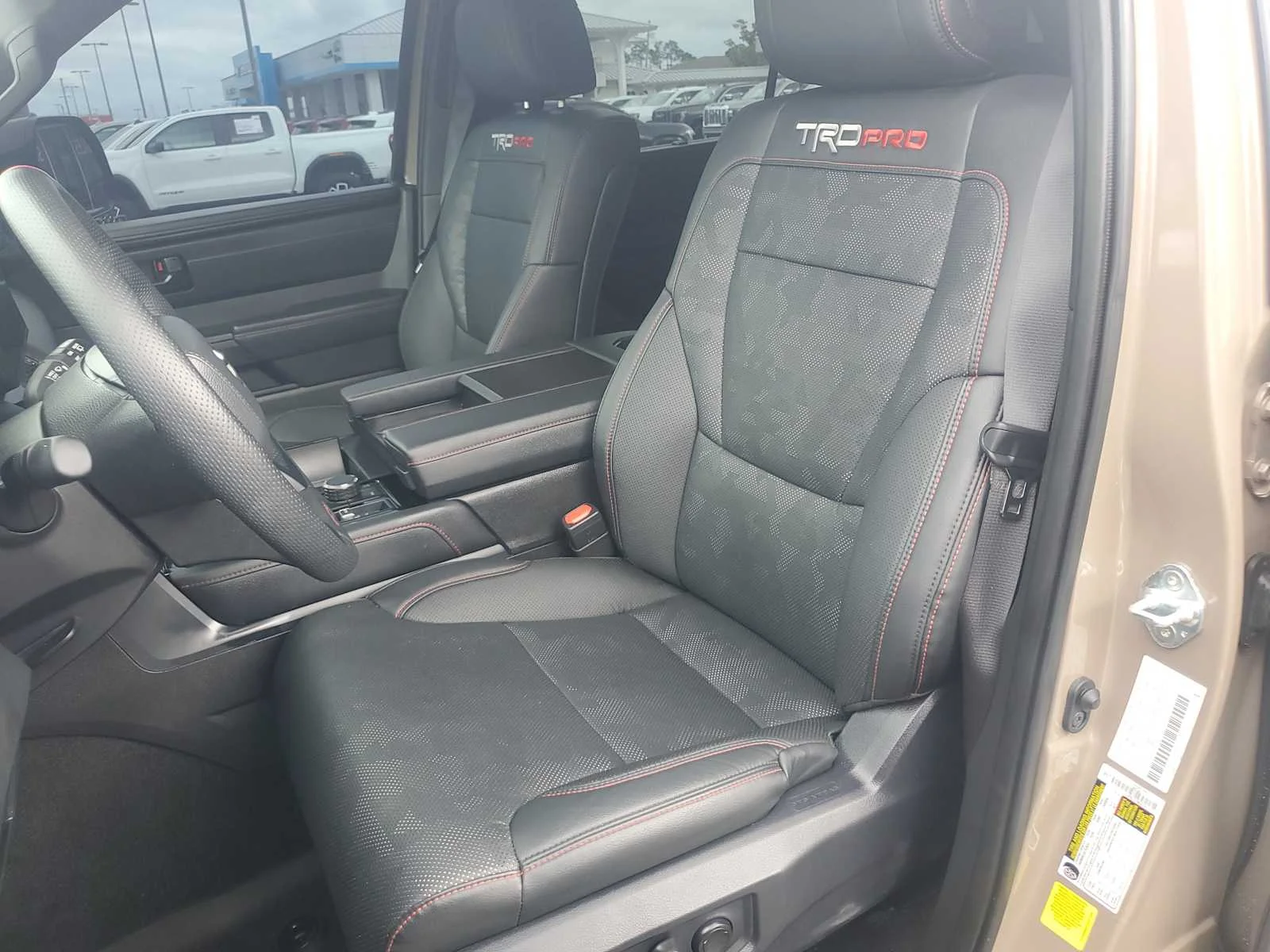 Used 2025  Toyota SR5 image 20