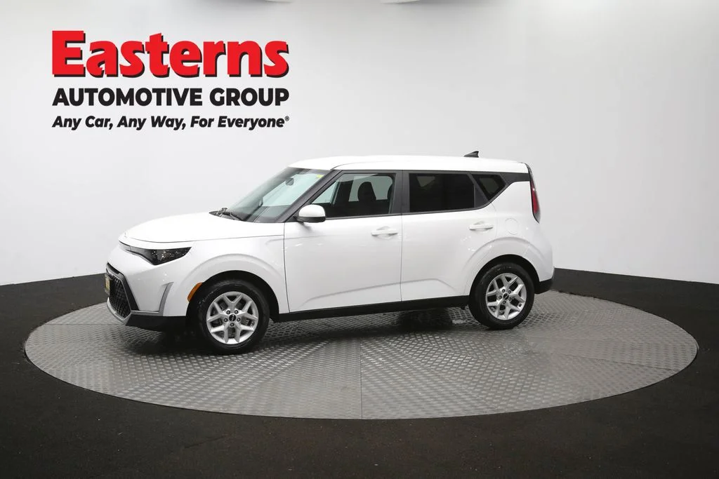 Used 2024 White Kia LX image 57