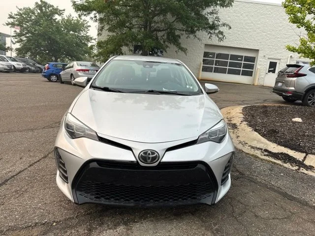 Used 2019 Silver Toyota SE image 17