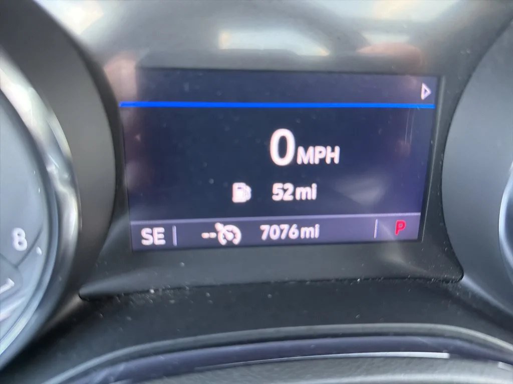 Used 2023 Sapphire Buick Essence image 23