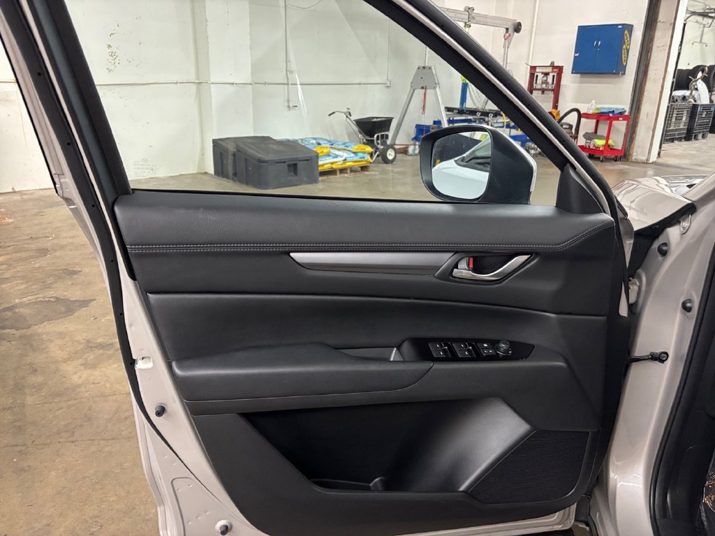 Used 2025 Quartz Metallic Mazda 2.5 S Preferred Package image 11