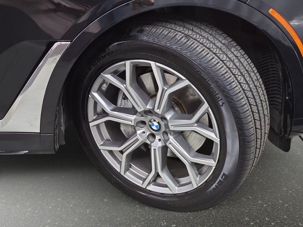 Used 2023 Black BMW xDrive40i image 34