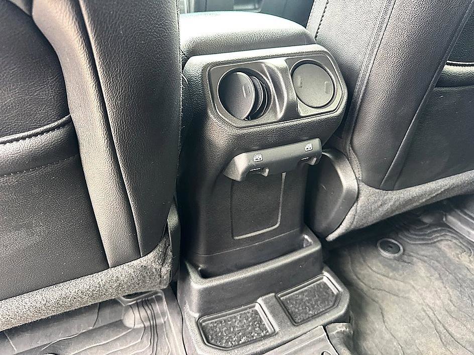 Used 2020 Ocean Blue Metallic Clearcoat Jeep Freedom image 11