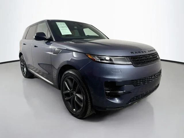 Used 2024 Blue Land Rover SE image 8