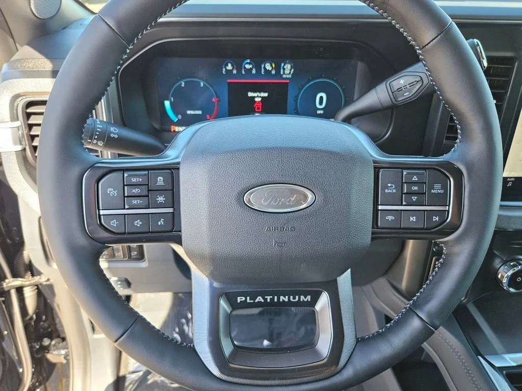 2026 Ford F-350 Super Duty Platinum - Photo 16