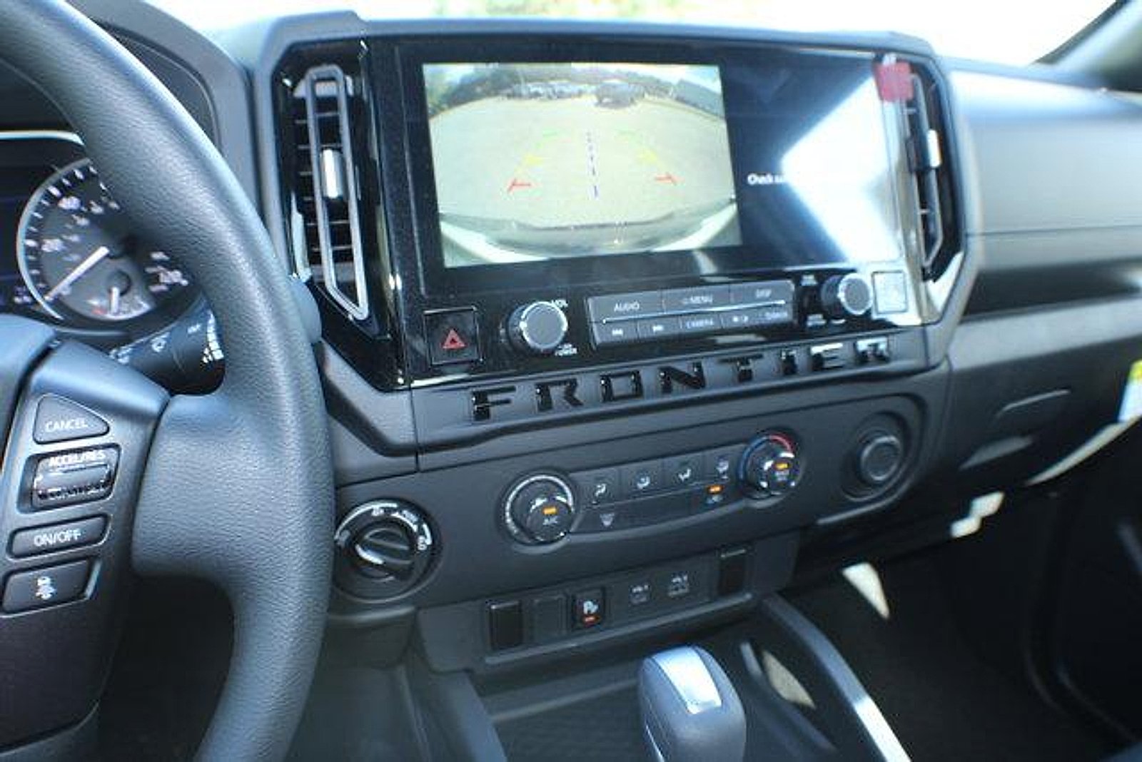2026 Nissan Frontier SV - Photo 11