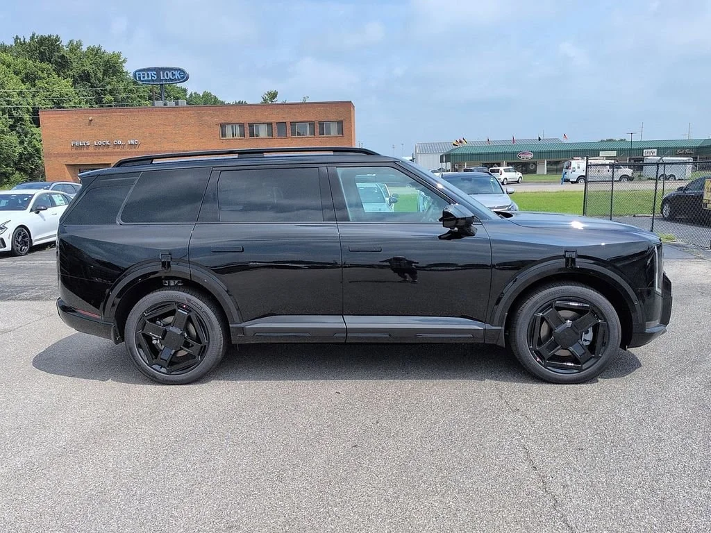 New 2027 Ebony Black Kia X-LINE SX PRESTIGE image 2