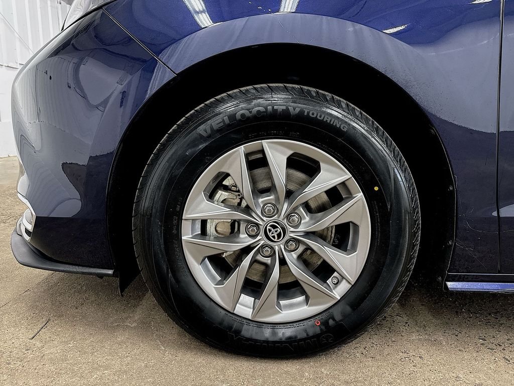 Used 2024 Toyota Sienna Van