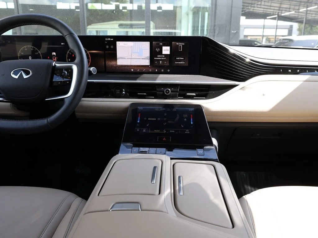 Used 2026 White INFINITI PURE image 28