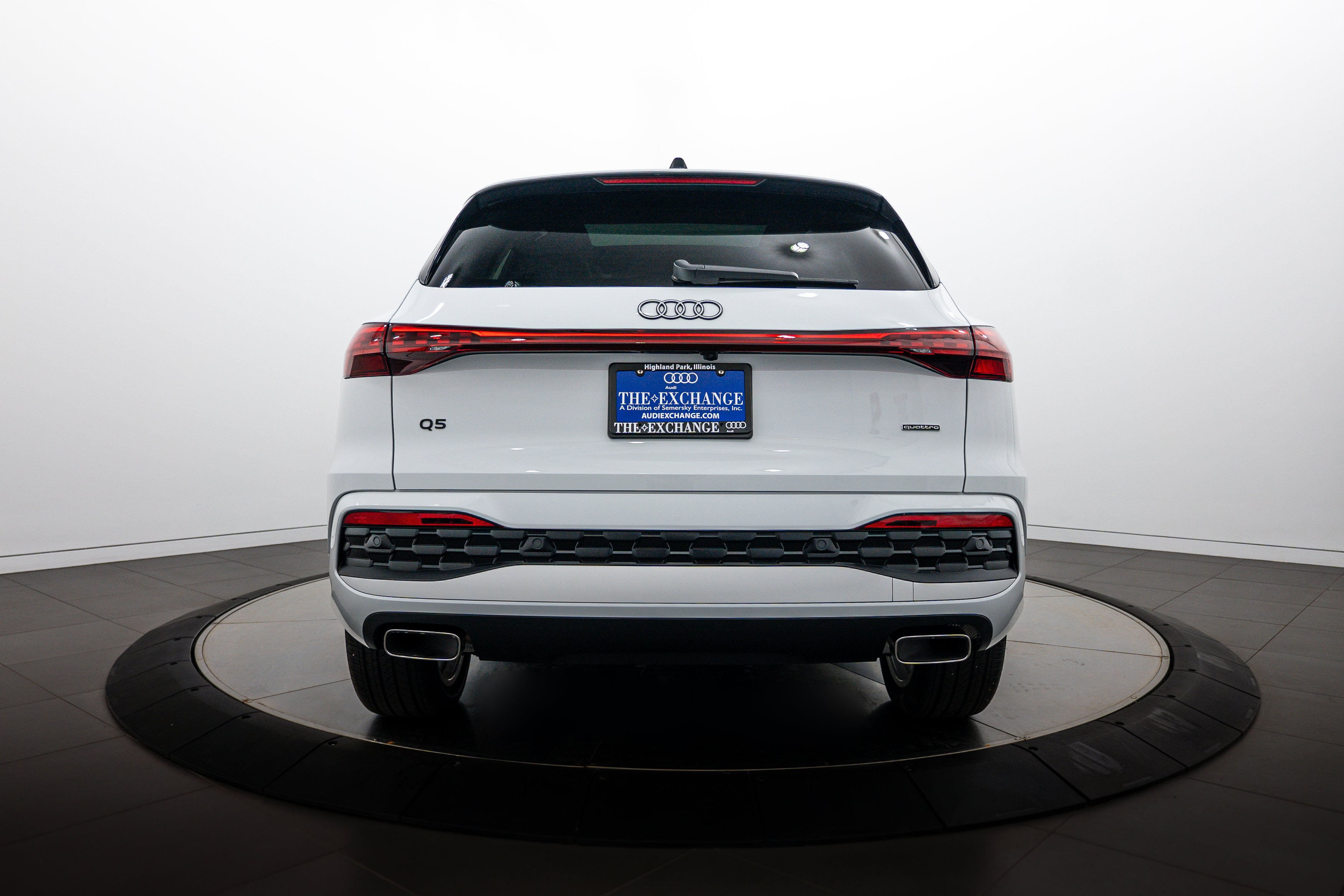Used 2025 Glacier White Metallic Audi Premium Plus image 21