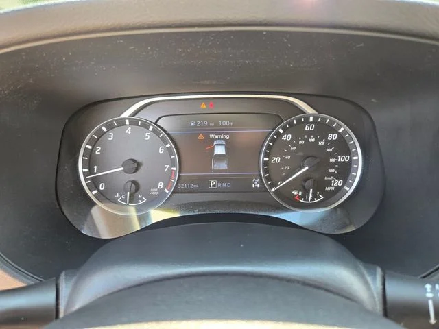 Used 2022 Red Nissan SV image 34