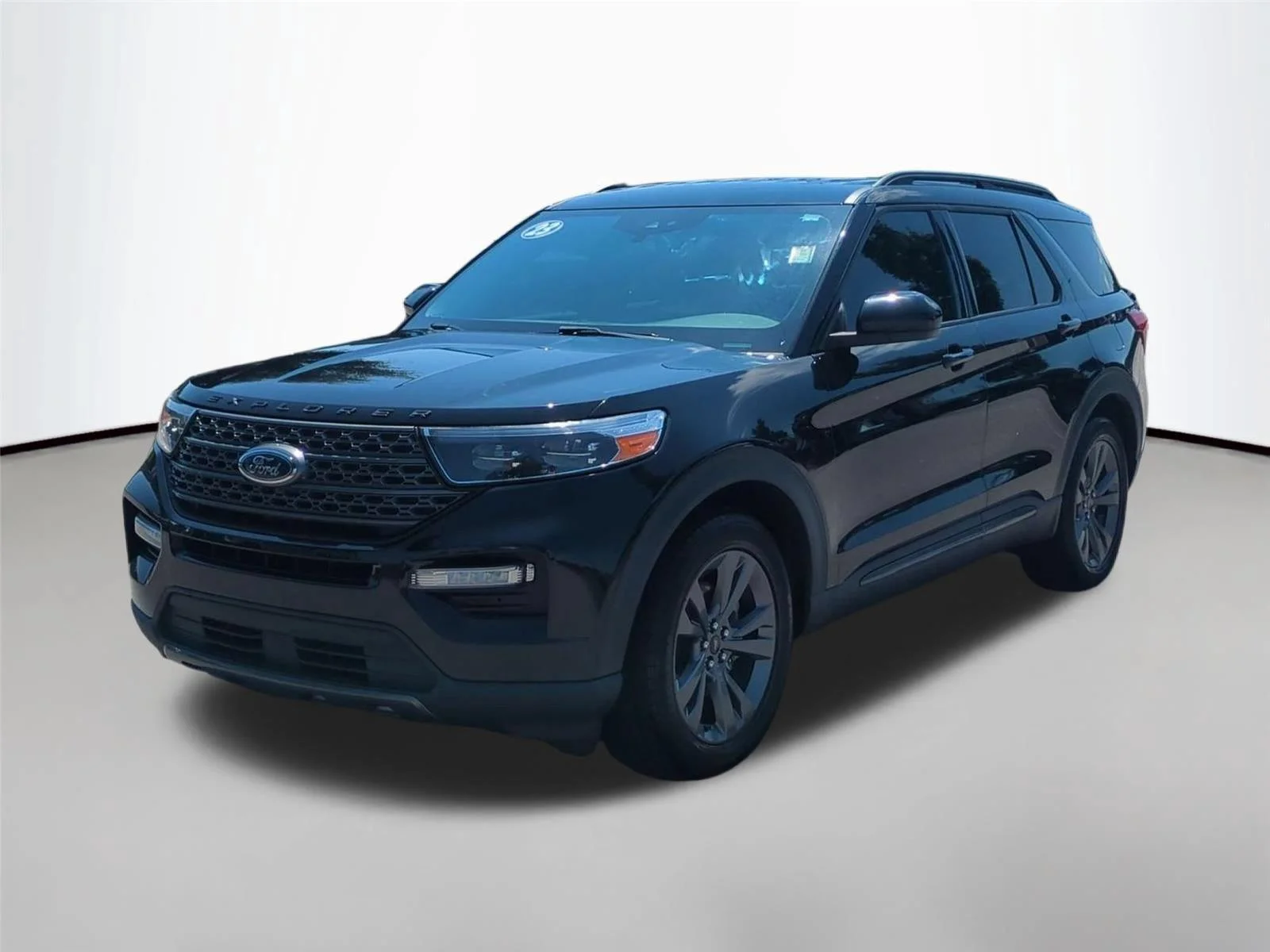 Used 2023 Agate Black Ford XLT image 1