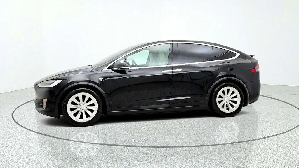Used 2019 Solid Black Tesla Long Range AWD image 7